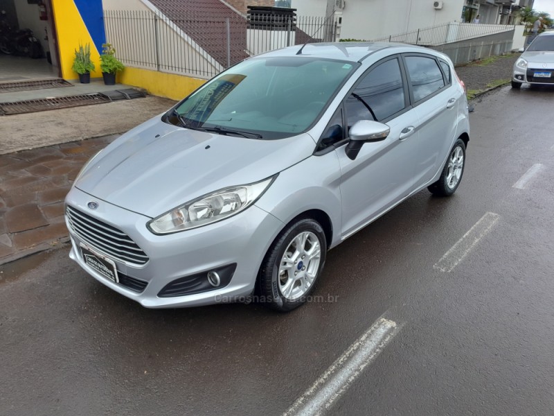 fiesta 1.6 se hatch 16v flex 4p automatico 2015 nova prata