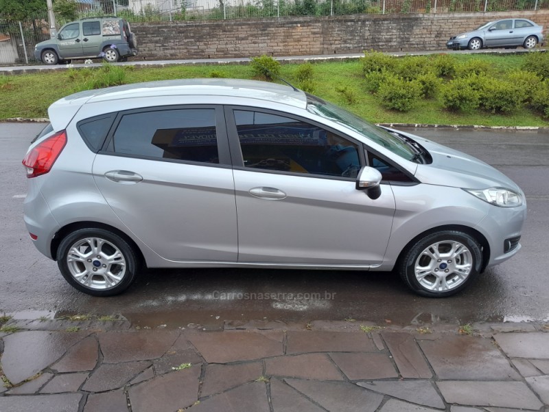 FIESTA 1.6 SE HATCH 16V FLEX 4P AUTOMÁTICO - 2015 - NOVA PRATA