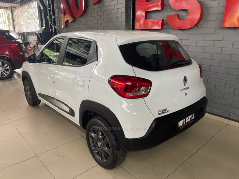 KWID 1.0 12V SCE FLEX INTENSE MANUAL - 2018 - ESTâNCIA VELHA