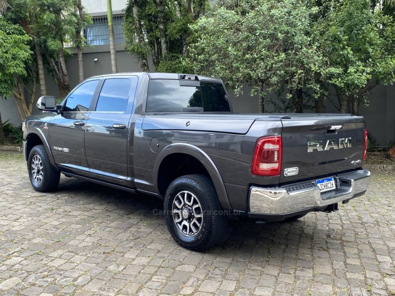 3500 LARAMIE 6.7 LONGHORN CD 4X4 TURBO DIESEL 4P AUTOMÁTICA - 2022 - BENTO GONçALVES