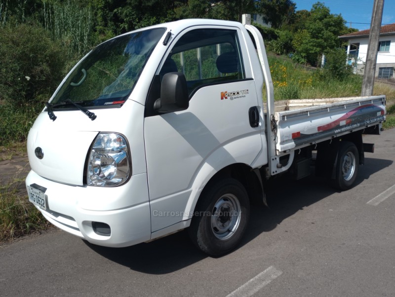 BONGO 2.5 K-2500 4X2 CS TURBO DIESEL 2P MANUAL