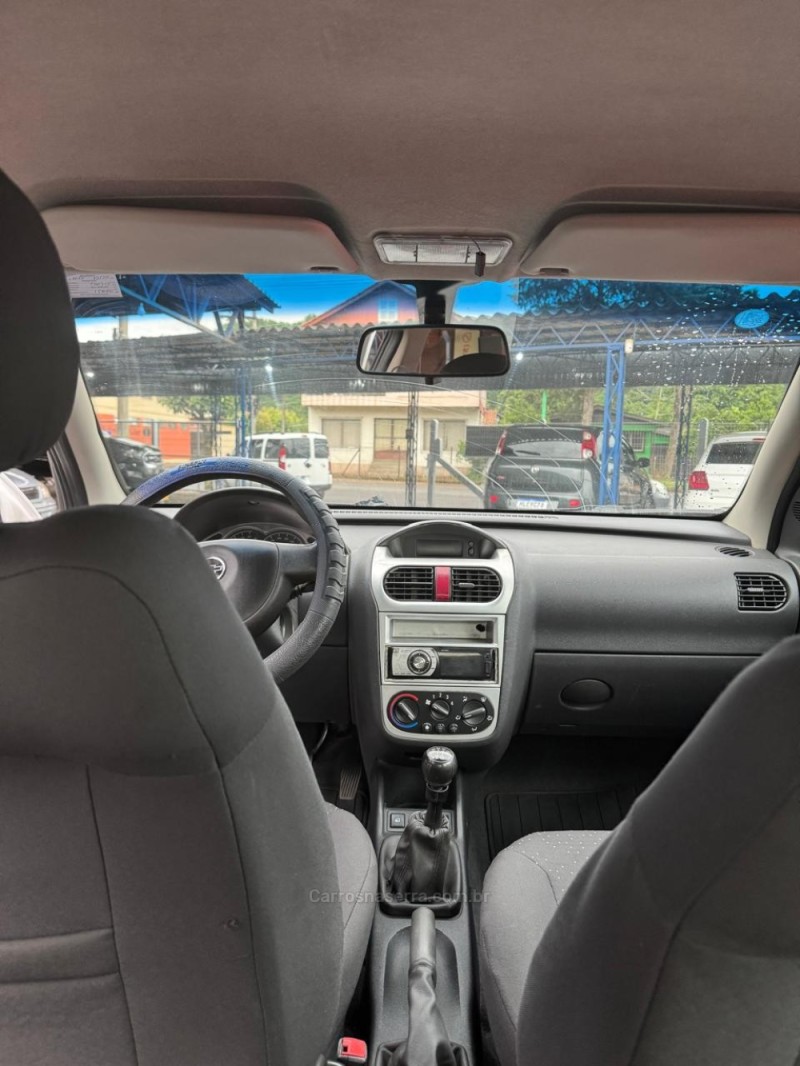 CORSA 1.4 MPFI PREMIUM SEDAN 8V FLEX 4P MANUAL - 2011 - IGREJINHA