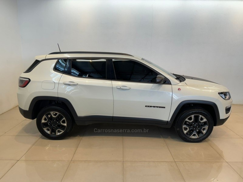 COMPASS 2.0 16V DIESEL TRAILHAWK 4X4 AUTOMÁTICO - 2018 - CASCA