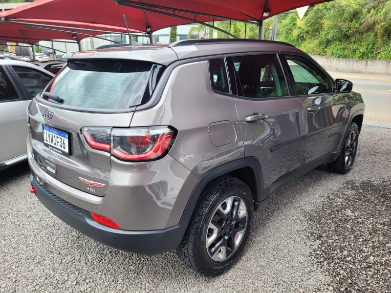 COMPASS 2.0 16V DIESEL TRAILHAWK 4X4 AUTOMÁTICO - 2018 - CARLOS BARBOSA