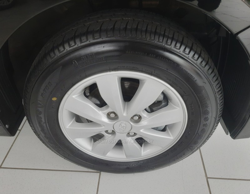 HB20 1.6 COMFORT PLUS 16V FLEX 4P MANUAL - 2015 - GARIBALDI