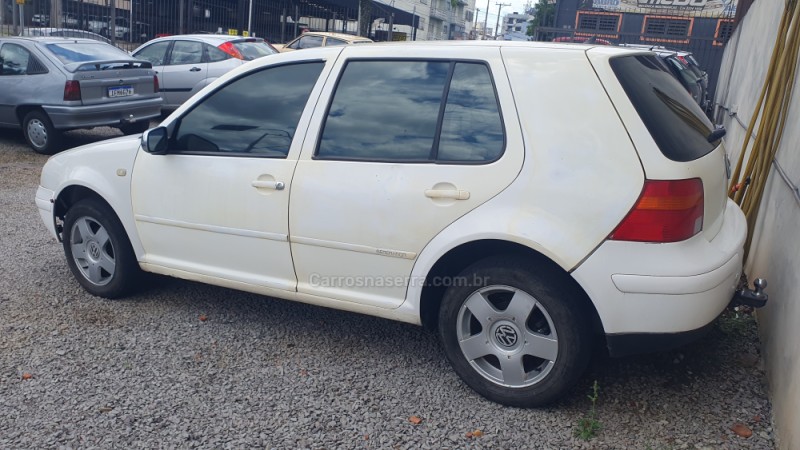 GOLF 2.0 MI 8V GASOLINA 4P MANUAL - 2001 - CAXIAS DO SUL