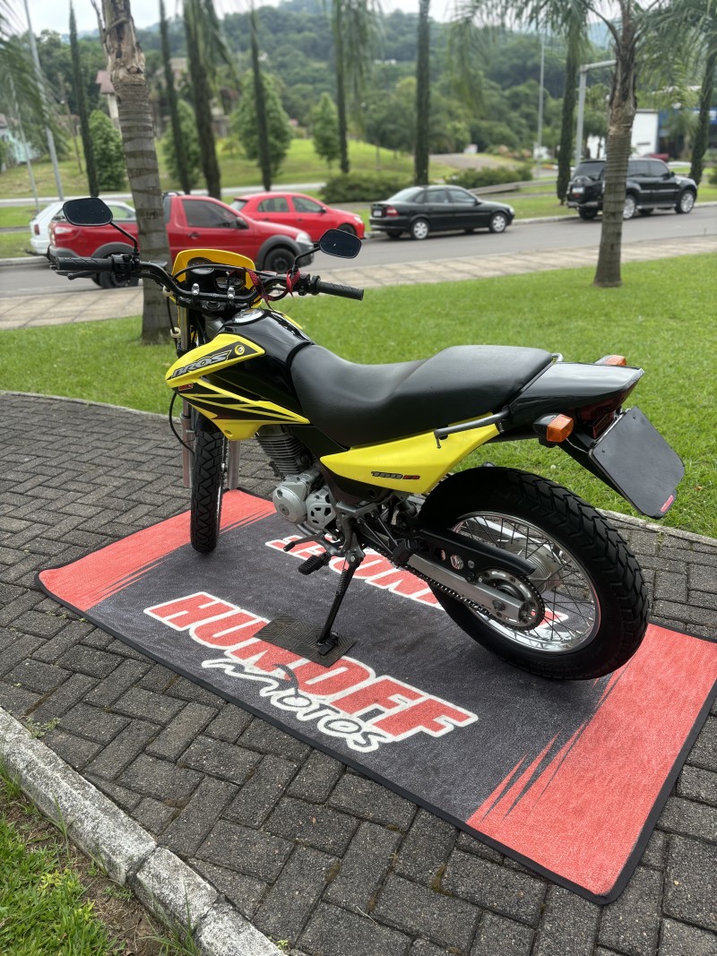 NXR 150 BROS ES - 2008 - FELIZ