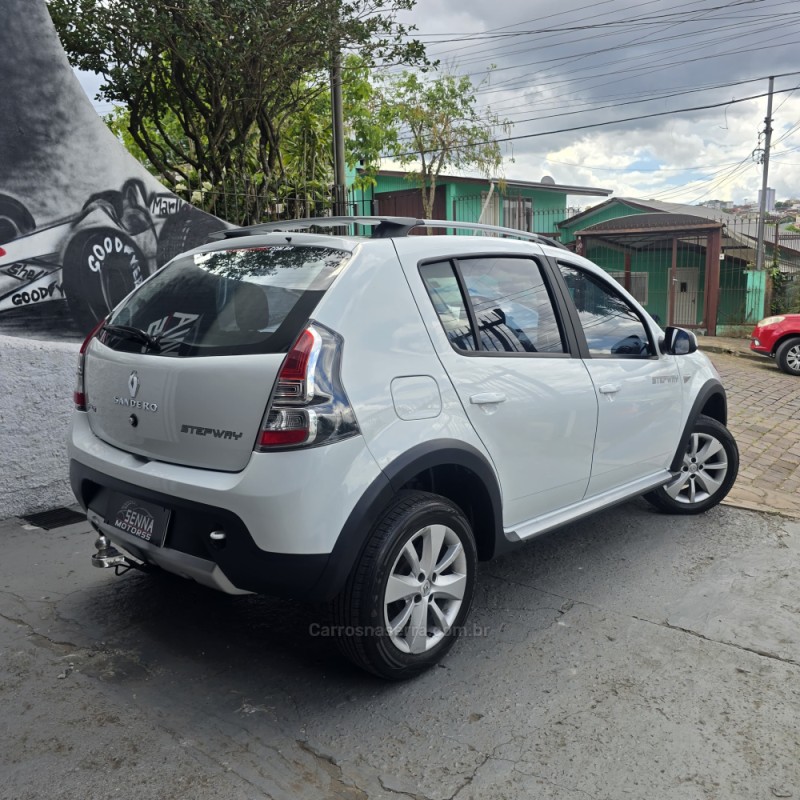 SANDERO 1.6 STEPWAY 8V FLEX 4P MANUAL - 2014 - CAXIAS DO SUL