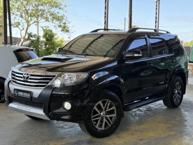 HILUX SW4 3.0 SRV 4X4 7 LUGARES 16V TURBO INTERCOOLER DIESEL 4P AUTOMÁTICO - 2013 - PAROBé