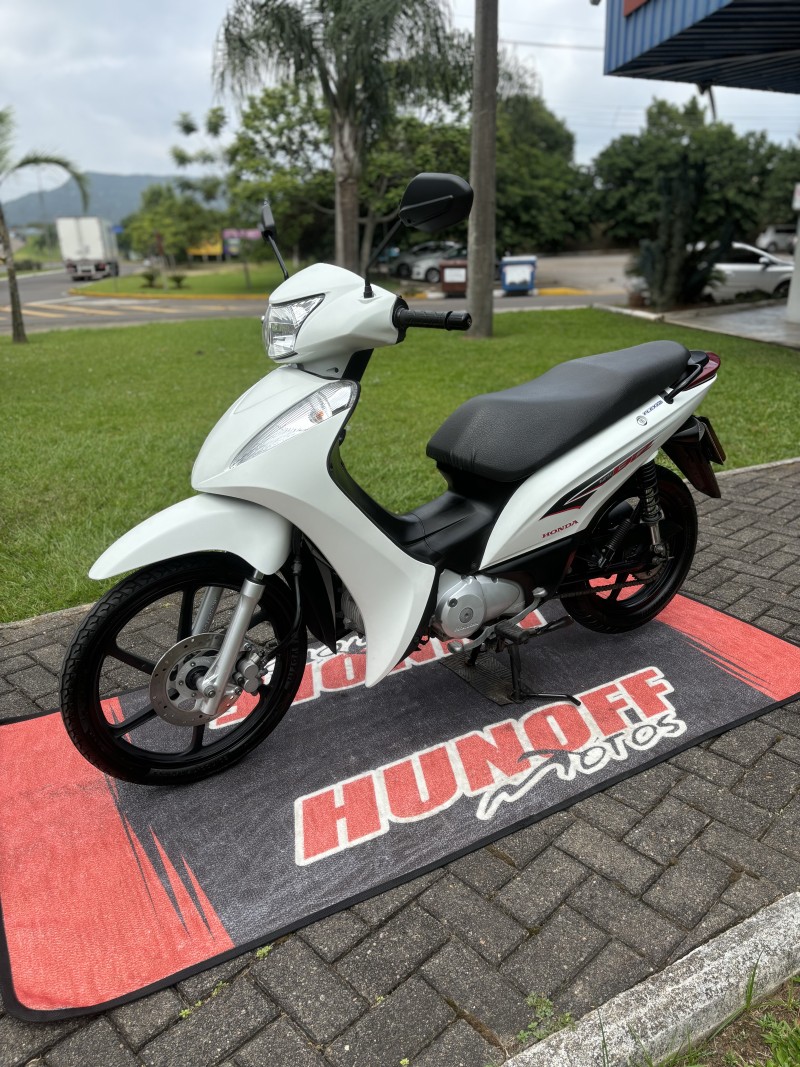 BIZ 125 EX - 2015 - FELIZ