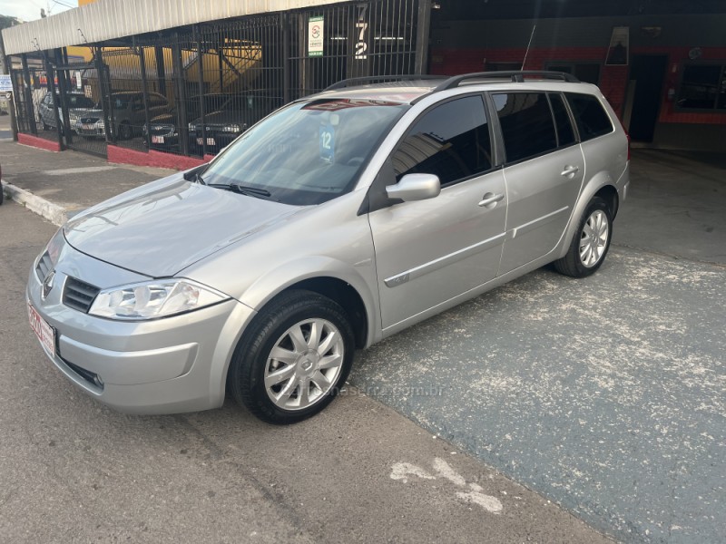 megane 1.6 dynamique grand tour 16v flex 4p manual 2012 caxias do sul