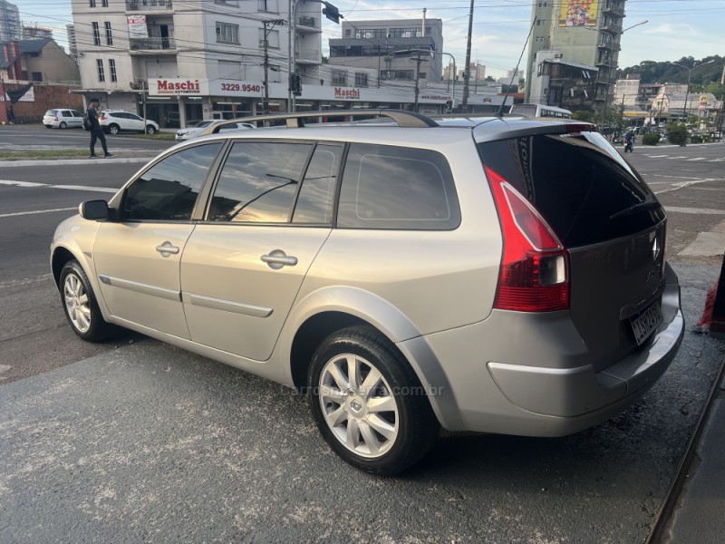 MÉGANE 1.6 DYNAMIQUE GRAND TOUR 16V FLEX 4P MANUAL - 2012 - CAXIAS DO SUL