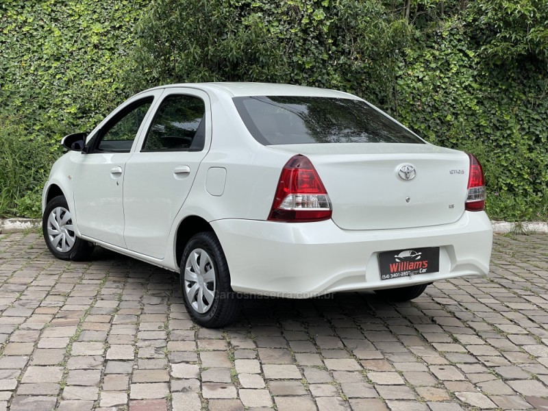 ETIOS 1.5 X SEDAN 16V FLEX 4P MANUAL - 2021 - FARROUPILHA