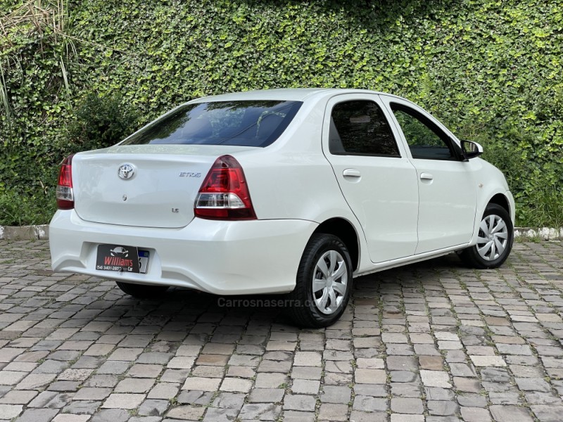 ETIOS 1.5 X SEDAN 16V FLEX 4P MANUAL - 2021 - FARROUPILHA