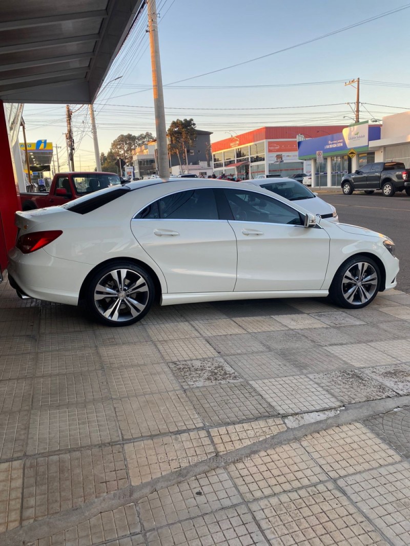 CLA 200 1.6 URBAN 16V GASOLINA 4P AUTOMÁTICO - 2015 - SOLEDADE