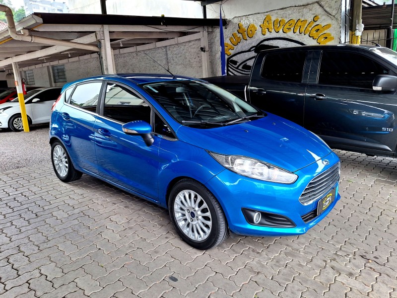 FIESTA 1.6 TITANIUM HATCH 16V FLEX 4P AUTOMÁTICO - 2015 - CAXIAS DO SUL