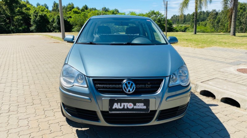 POLO 1.6 MI 8V FLEX 4P MANUAL - 2011 - DOIS IRMãOS