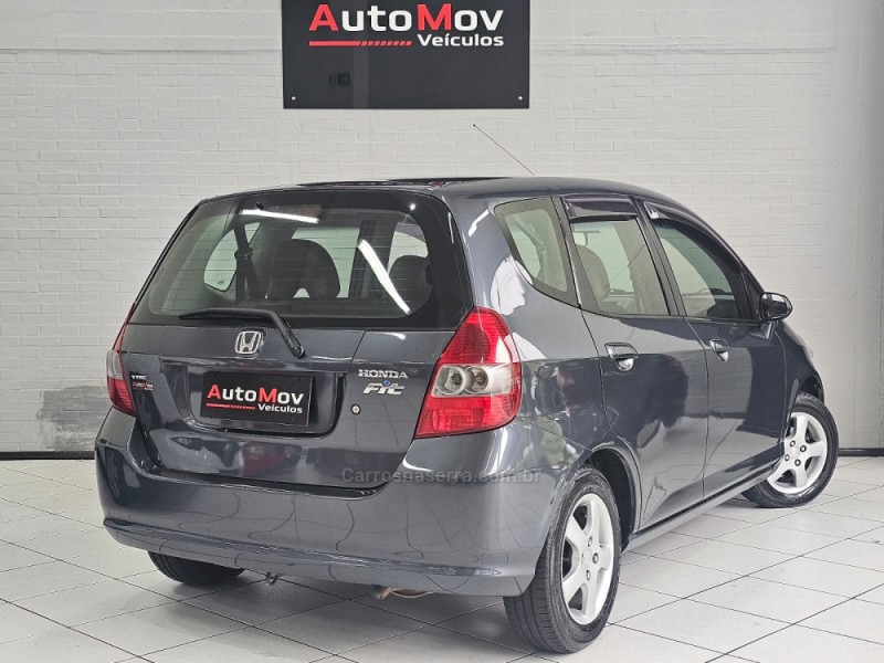 FIT 1.5 EX 16V GASOLINA 4P MANUAL - 2005 - CAXIAS DO SUL