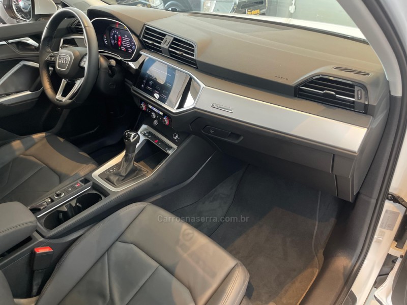 Q3 1.4 TFSI PRESTIGE PLUS FLEX 4P S TRONIC - 2020 - SãO LEOPOLDO