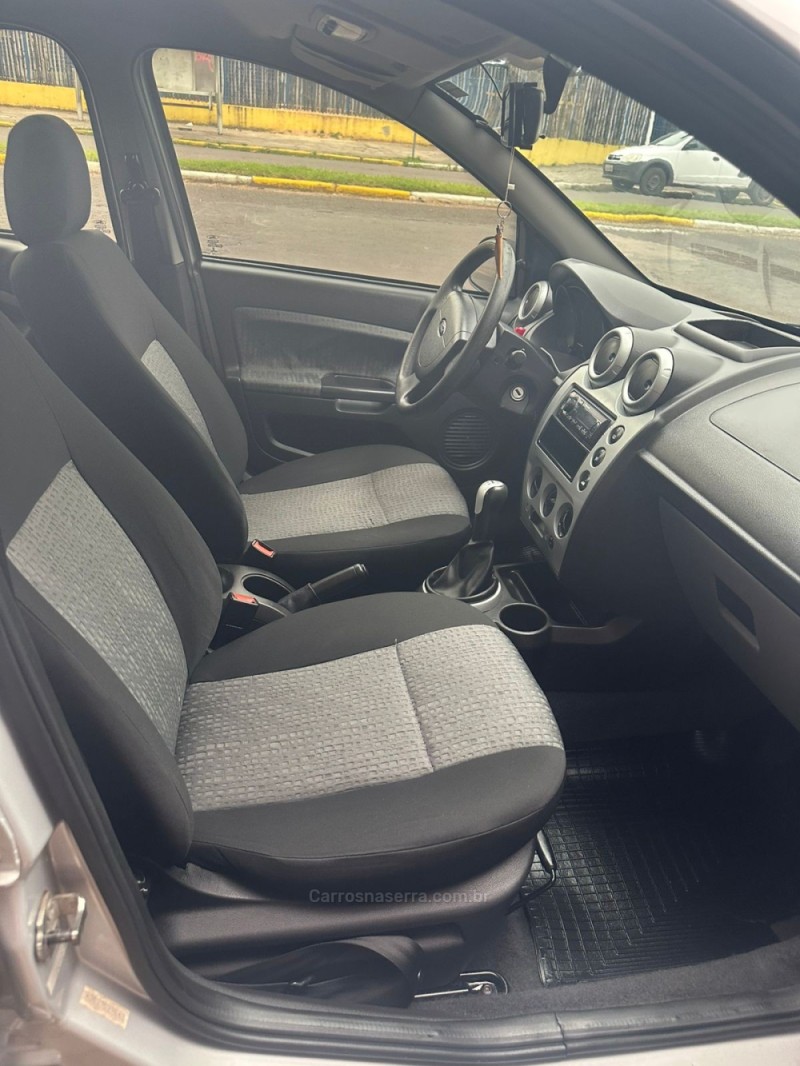 FIESTA 1.6 ROCAM SEDAN 8V FLEX 4P MANUAL - 2013 - PAROBé