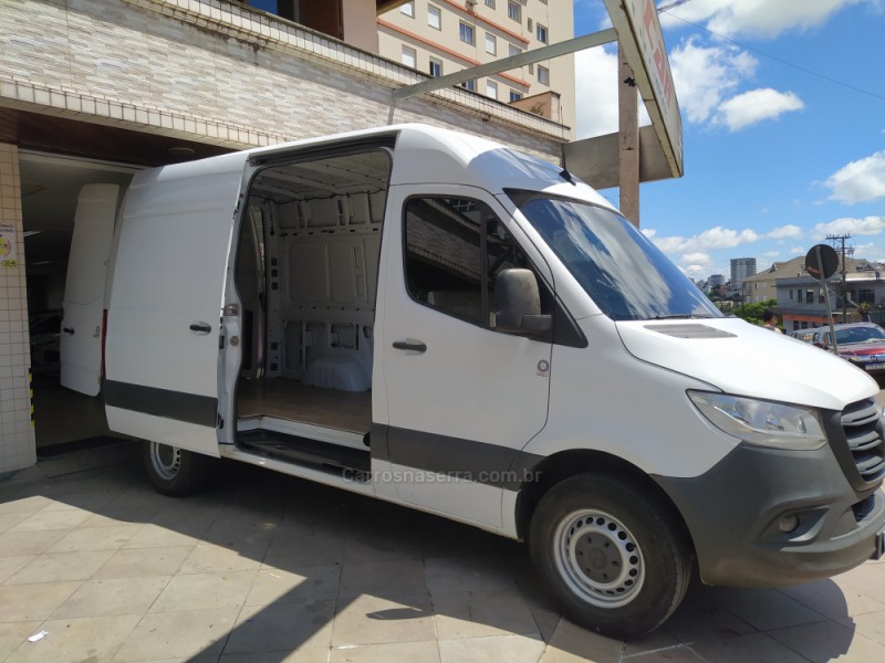 SPRINTER 2.2 CHASSI 416 FURGÃO LONGO TA DIESEL 2P MANUAL - 2021 - BENTO GONçALVES