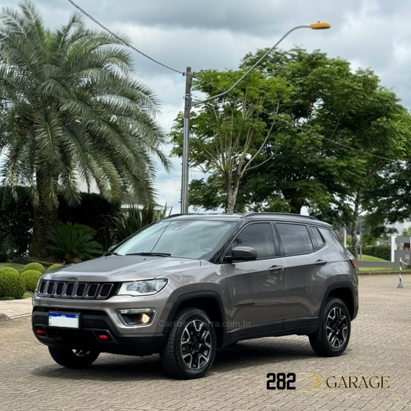 COMPASS 2.0 16V DIESEL TRAILHAWK 4X4 AUTOMÁTICO - 2021 - FARROUPILHA