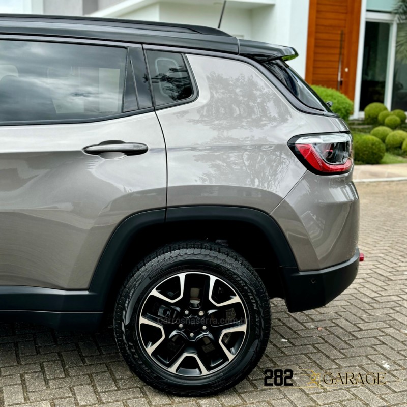 COMPASS 2.0 16V DIESEL TRAILHAWK 4X4 AUTOMÁTICO - 2021 - FARROUPILHA