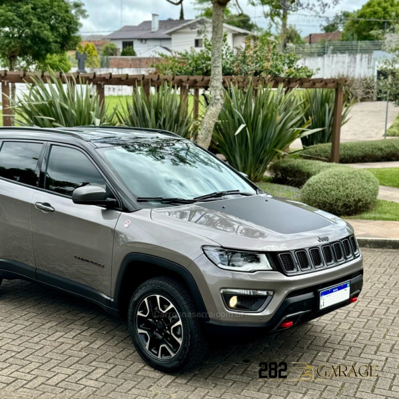 COMPASS 2.0 16V DIESEL TRAILHAWK 4X4 AUTOMÁTICO - 2021 - FARROUPILHA