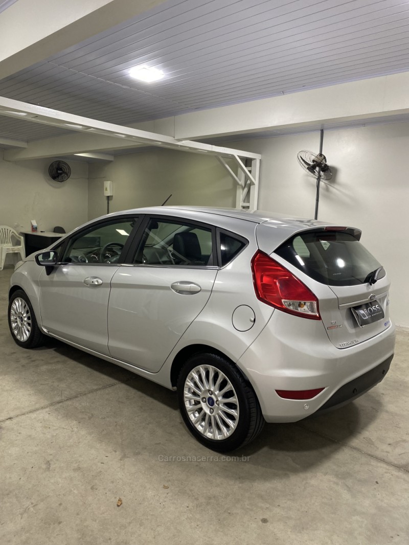 FIESTA 1.6 TITANIUM HATCH 16V FLEX 4P AUTOMÁTICO - 2016 - BENTO GONçALVES