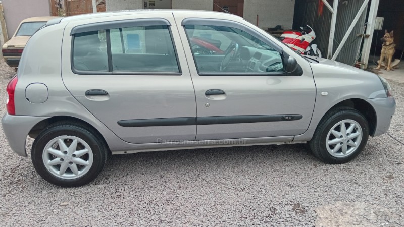 CLIO 1.0 CAMPUS 16V FLEX 4P MANUAL - 2010 - CAXIAS DO SUL