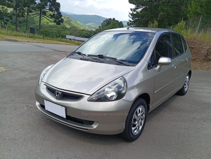 FIT 1.4 LX 8V FLEX 4P MANUAL - 2006 - CAXIAS DO SUL