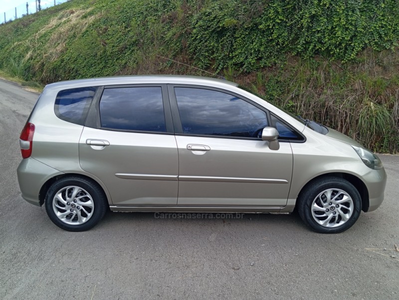 FIT 1.4 LX 8V FLEX 4P MANUAL - 2006 - CAXIAS DO SUL