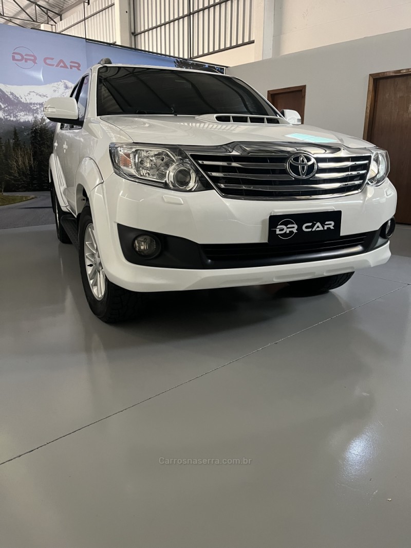 HILUX SW4 3.0 SRV 4X4 16V TURBO INTERCOOLER DIESEL 4P AUTOMÁTICO - 2015 - GARIBALDI