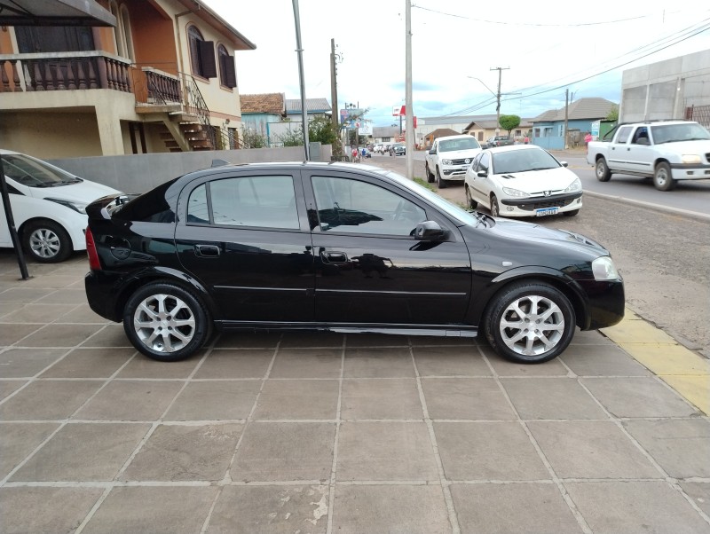 ASTRA 2.0 MPFI ADVANTAGE 8V FLEX 4P MANUAL - 2011 - VACARIA