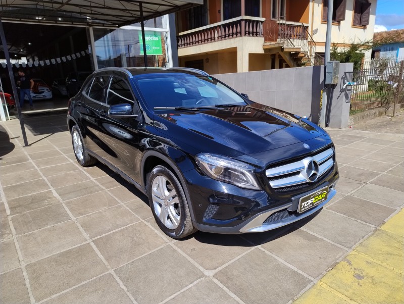 GLA 200 1.6 CGI ADVANCE 16V TURBO FLEX 4P AUTOMÁTICO - 2017 - VACARIA