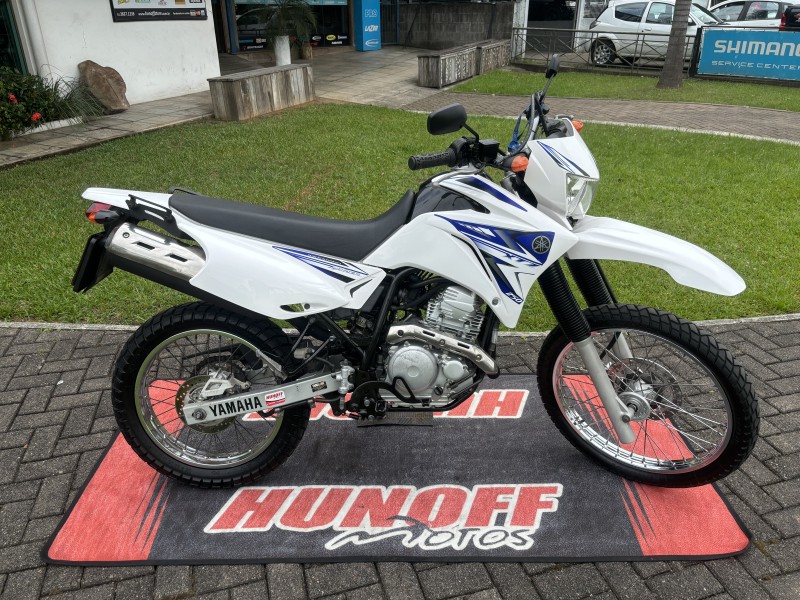 xtz 250 lander 2009 feliz