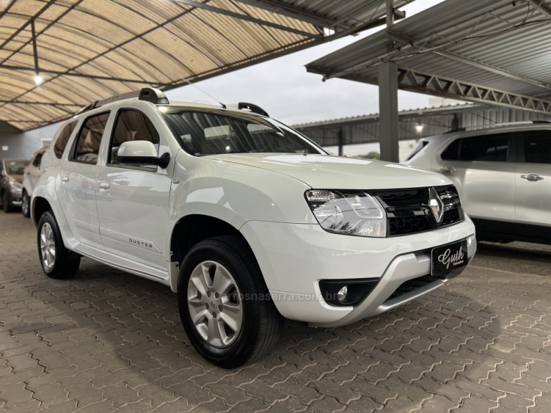 DUSTER 1.6 DYNAMIQUE 4X2 16V FLEX 4P MANUAL - 2017 - BOM PRINCíPIO