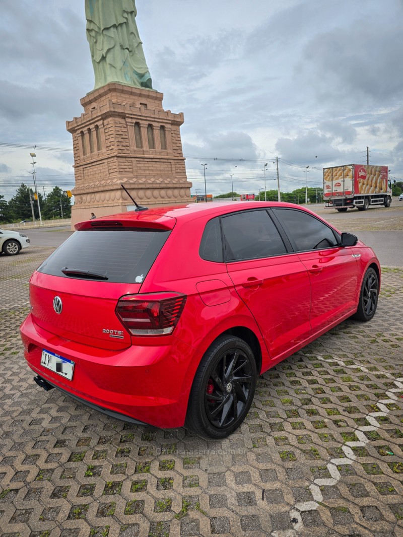 POLO 1.0	200 TSI HIGHLINE AUTOMÁTICO  - 2019 - CAXIAS DO SUL