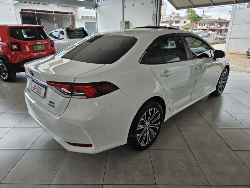 COROLLA 1.8 ALTIS PREMIUM 16V HÍBRIDO 4P AUTOMÁTICO - 2021 - TAPEJARA