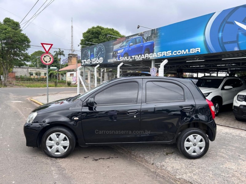 ETIOS 1.3 XS 16V FLEX 4P MANUAL - 2013 - VENâNCIO AIRES