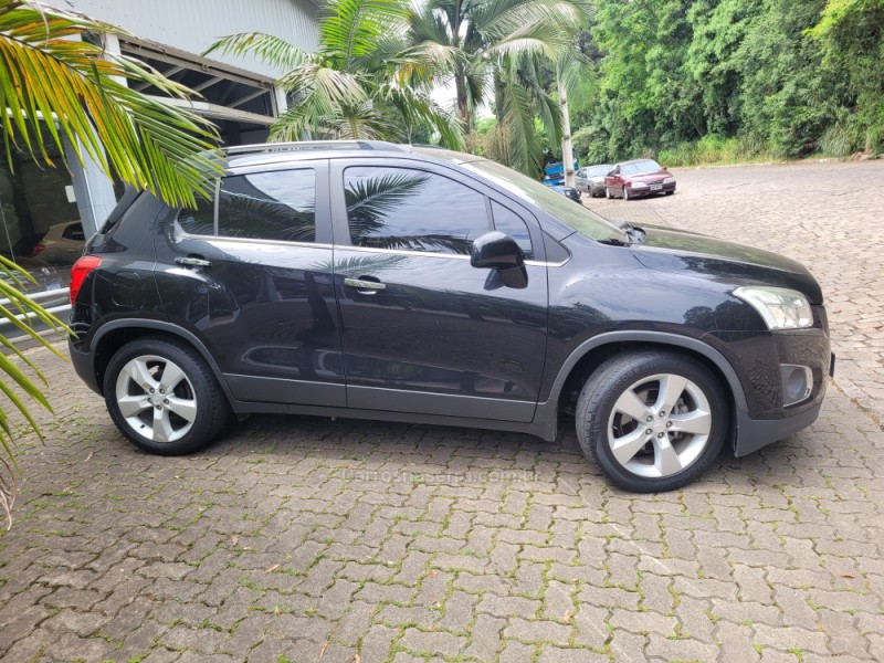 TRACKER 1.8 MPFI LTZ 4X2 16V FLEX 4P AUTOMÁTICO - 2014 - NOVA PRATA