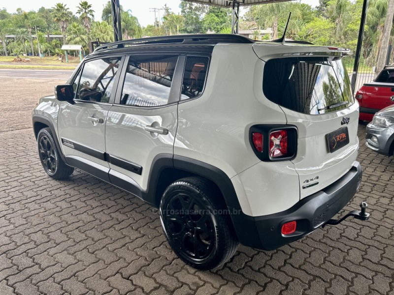 RENEGADE 2.0 16V TURBO DIESEL LONGITUDE 4P 4X4 AUTOMÁTICO - 2018 - SãO SEBASTIãO DO CAí