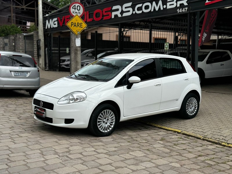 PUNTO 1.4 ATTRACTIVE 8V FLEX 4P MANUAL