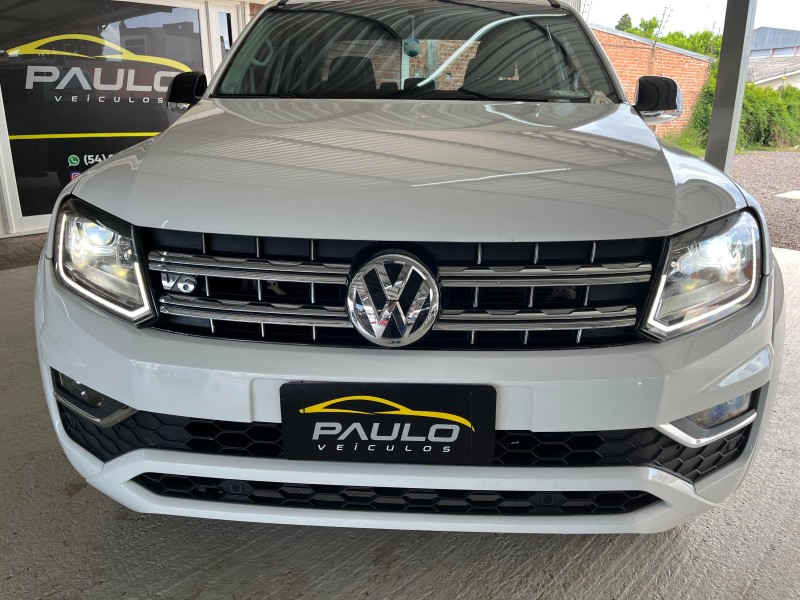 AMAROK 3.0 V6 TDI HIGHLINE CD DIESEL 4MOTION AUTOMÁTICO - 2021 - VACARIA