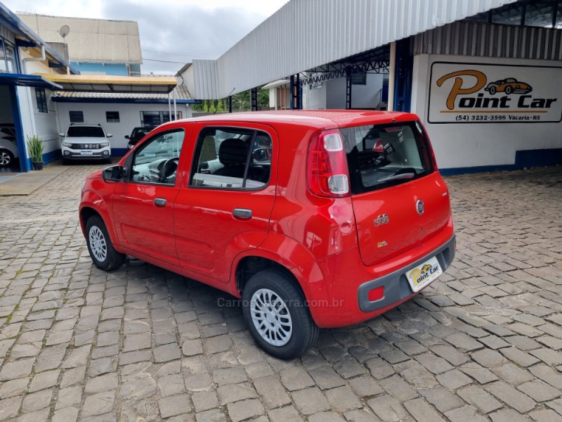 UNO 1.0 EVO VIVACE 8V FLEX 4P MANUAL - 2014 - VACARIA