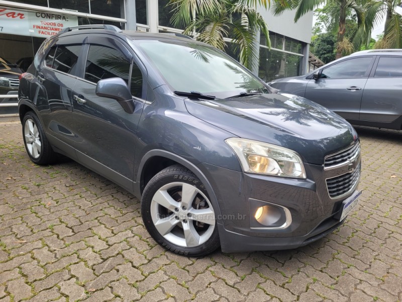 tracker 1.8 mpfi ltz 4x2 16v flex 4p automatico 2015 nova prata