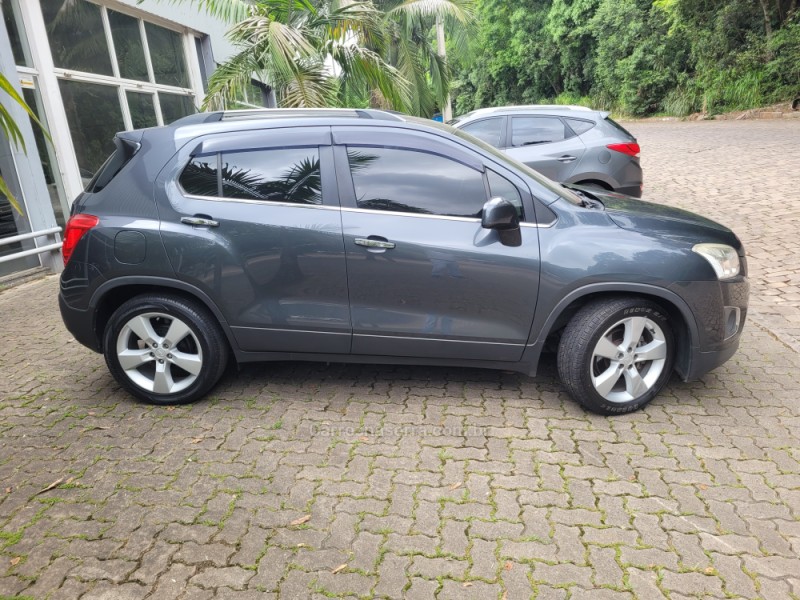 TRACKER 1.8 MPFI LTZ 4X2 16V FLEX 4P AUTOMÁTICO - 2015 - NOVA PRATA