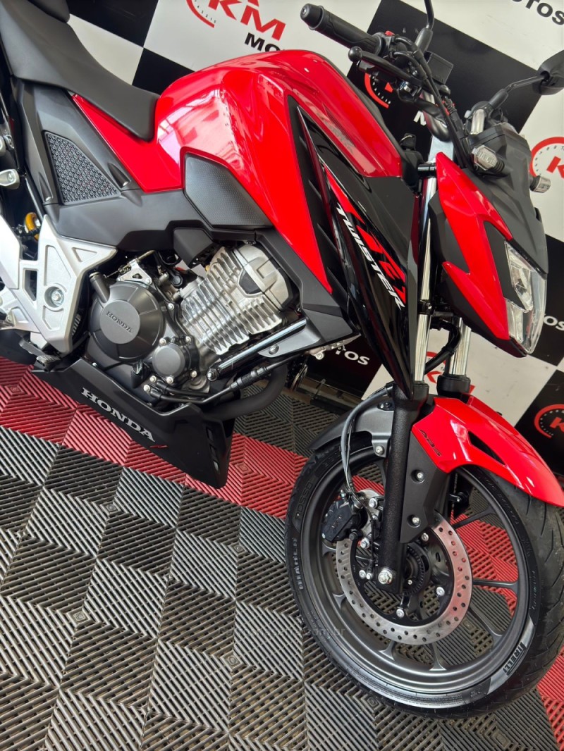 CB 300F TWISTER ABS - 2024 - PORTãO