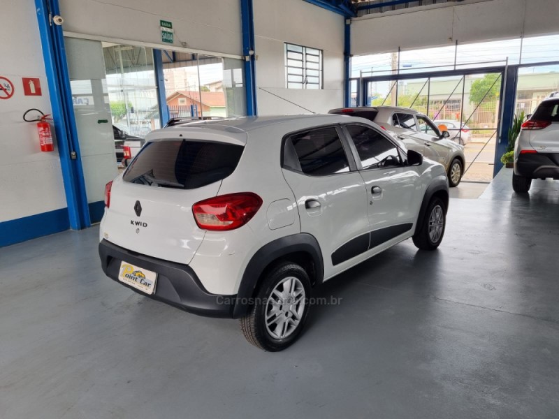 KWID 1.0 12V SCE FLEX ZEN MANUAL - 2018 - VACARIA