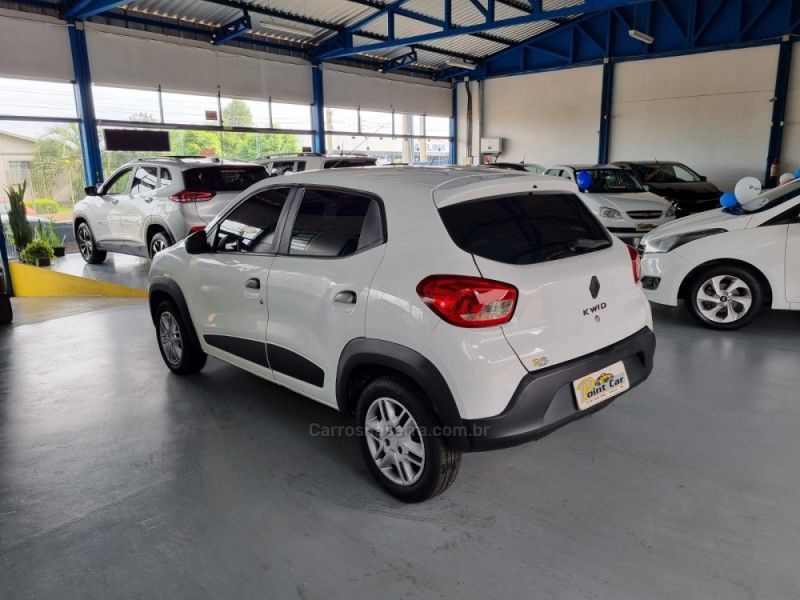 KWID 1.0 12V SCE FLEX ZEN MANUAL - 2018 - VACARIA